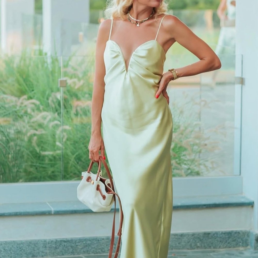 NWT Sweetheart Neck Satin Midi Dress - Picture 5 of 16